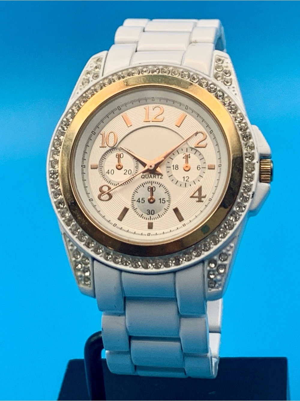 TARGET Women’s Quartz Bracelet Wristwatch Crystals Faux Subdials Works New Batt